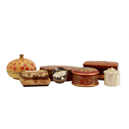 Sub.:3-On - Lote: 209 -  Conjunto de siete cajitas de colecci�n de direrentes materiales y tama�os.