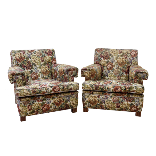 Sub.:3-On - Lote: 10 -  Pareja de sillones tapizados de color verde con decoraci�n floral.