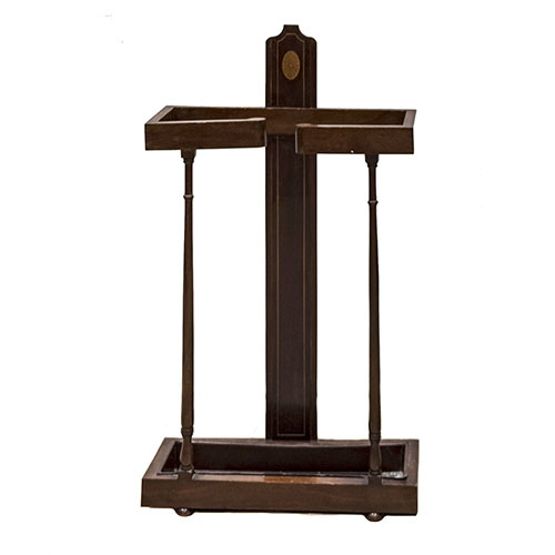 Sub.:3-On - Lote: 80 -  Parag�ero doble en madera patinada. Parte central con sencilla decoraci�n de marqueter�a.