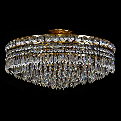 Sub.:3-On - Lote: 121 -  L�mpara de techo en cristal y soporte de bronce de cuatro luces con seis filas de pinjantes de cristal.