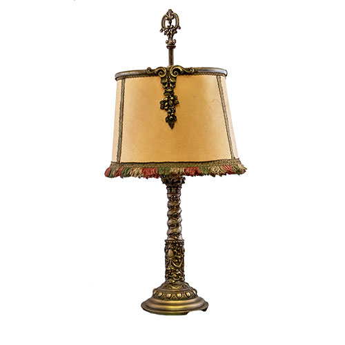 Sub.:3-On - Lote: 142 -  L�mpara de sobremesa en bronce a modo de columna con fuste salom�nico y capitel corintio.