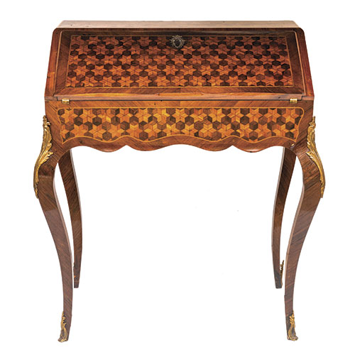 Sub.:30 - Lote: 280 -  Escritorio de puente de estilo Luis XV con marqueter�a geom�trica realizada en palo de rosa y limoncillo