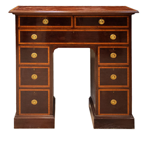 Sub.:30 - Lote: 260 -  Mueble escritorio o mostrador eduardino en caoba y limoncillo