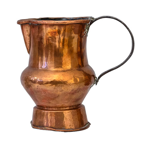 Sub.:30 - Lote: 300 -  Jarra en cobre con asa de hierro siglo XVIII