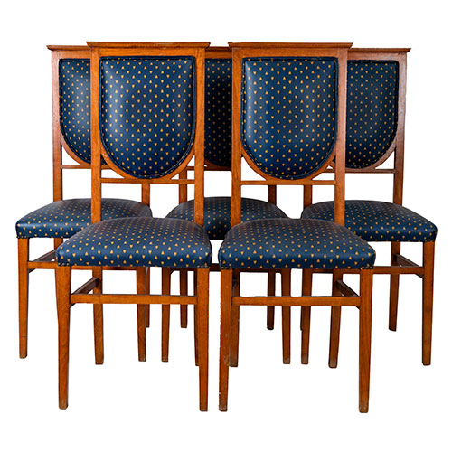 Sub.:30 - Lote: 265 -  Cinco sillas alfonsinas en madera de haya patinada y tapizadas.