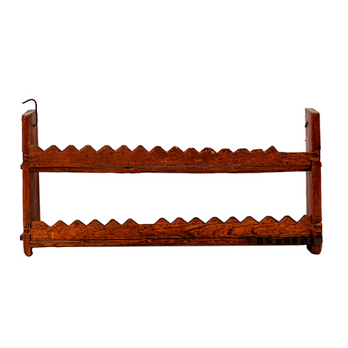 Sub.:30 - Lote: 307 -  Banda de platero en madera patinada.