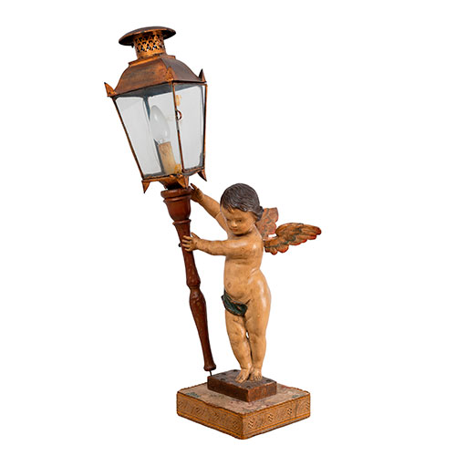 Sub.:30 - Lote: 283 -  L�mpara de sobremesa en madera tallada y policromada con �ngel de estilo barroco sosteniendo farol