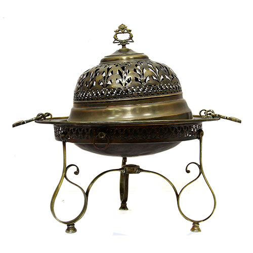 Sub.:31 - Lote: 235 -  Brasero de copa en lat�n.