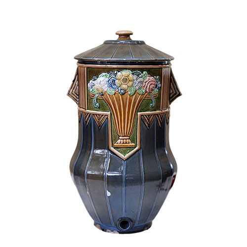 Sub.:31 - Lote: 255 -  Dep�sito de agua Art Dec� en cer�mica vidriada y policromada