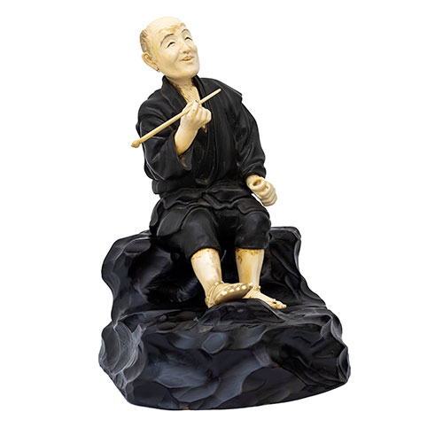 Sub.:31 - Lote: 202 - ESCUELA JAPONESA (Periodo Meiji, ca. 1900) Escultura japonesa en bronce, marfil