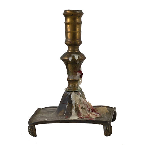 Sub.:31 - Lote: 228 -  Candelero en bronce