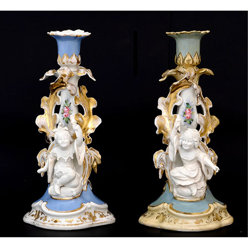 Sub.:31 - Lote: 171 -  Pareja de violeteros en porcelana policromada