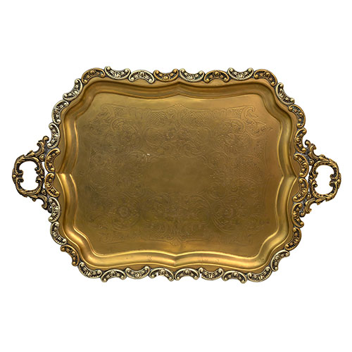 Sub.:31 - Lote: 275 -  Lote de dos bandejas en metal repujado.