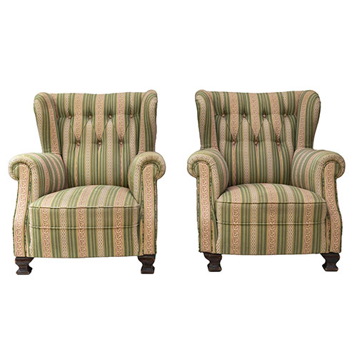 Sub.:31 - Lote: 156 -  Pareja de sillones orejeros con tapicer�a a rayas. Faltas.