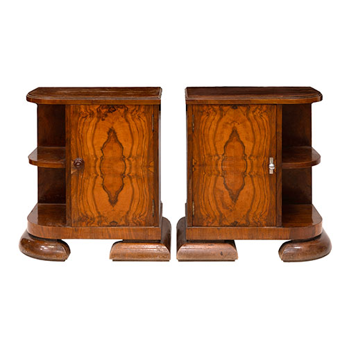 Sub.:31 - Lote: 320 -  Pareja de mesillas Art Deco en palma de nogal.