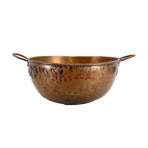 Sub.:31 - Lote: 307 -  Caldero en laton con dos asas de hierro