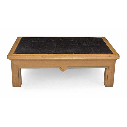 Sub.:32 - Lote: 1306 -  Mesa de centro baja con tapa de pizarra.
