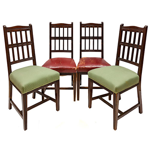 Sub.:32 - Lote: 113 -  Lote de cuatro de sillas con respaldo calado y diferentes tapizadosdo dos en piel