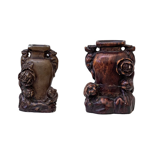 Sub.:32 - Lote: 1346 -  Dos piedras duras chinas con talla de flores y animales. Faltas y roturas.