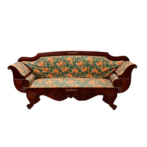 Sub.:32 - Lote: 248 -  Canap� fernandino en caoba de principios del siglo XIX.