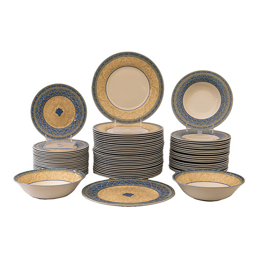 Sub.:32 - Lote: 1286 -  Vajilla inglesa Churchill compuesta por 20 platos hondos, 27 llanos , 20 de postre una fuente y dos ensaladeros.