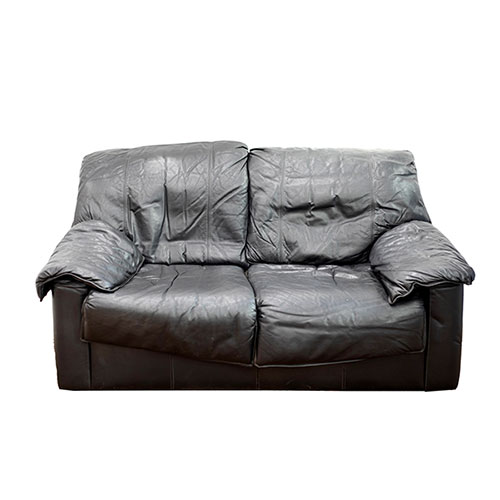 Sub.:32 - Lote: 1424 -  Sof� de dos plazas en piel negra