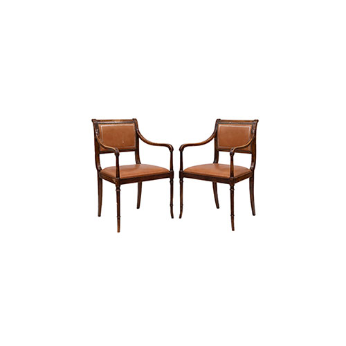 Sub.:32 - Lote: 1431 -  Cuatro sillones en cuero en madera patinada