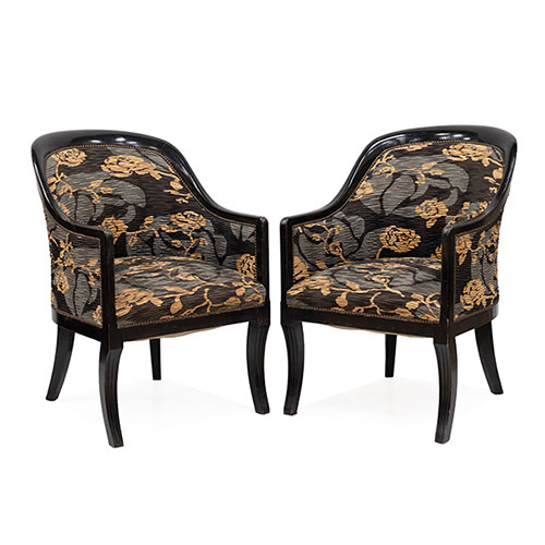 Sub.:32 - Lote: 339A -  Pareja de sillones de madera lacada en negro