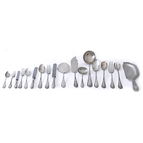 Sub.:32 - Lote: 1390 -  Cuberter�a en plata P�rez Hnos. Peso 6314 gr sin cuchillos.