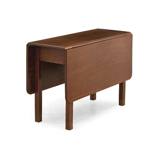 Sub.:32 - Lote: 1464 -  Mesa de alas en madera de caoba. Desperfectos.