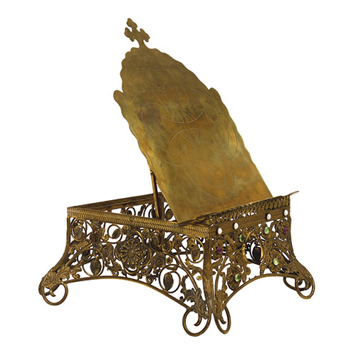 Sub.:33 - Lote: 334 -  Atril neog�tico en lat�n calado