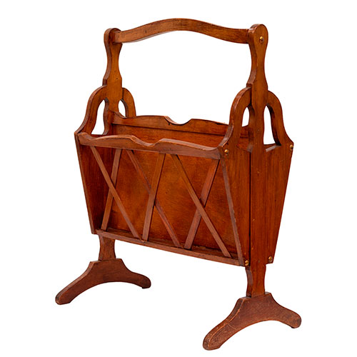 Sub.:33 - Lote: 1349 -  Revistero en madera natural