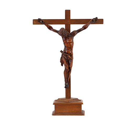 Sub.:33 - Lote: 1393 -  Cristo sobremesa realizado en boj con pa�o de pureza dorado