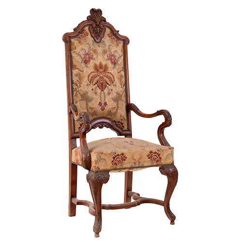 Sub.:33 - Lote: 256 -  Sill�n de respaldo alto en madera tallada