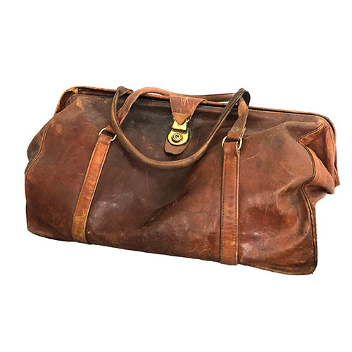 Sub.:33 - Lote: 278 -  Bolsa de viaje en piel con dos asas.