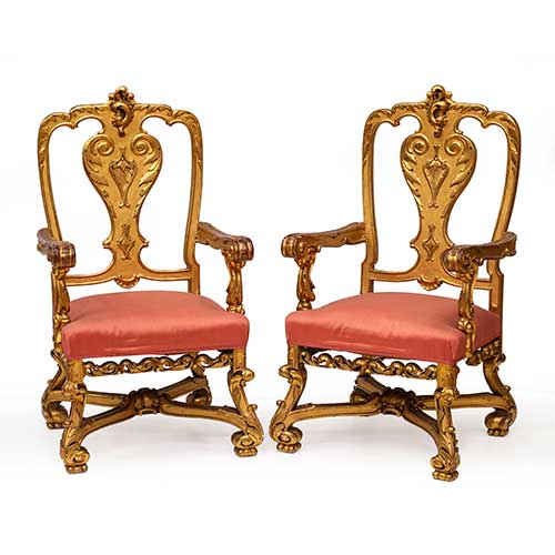 Sub.:34 - Lote: 162 -  Dos sillones alfonsinos en madera tallada y dorada a juego con el lote anterior