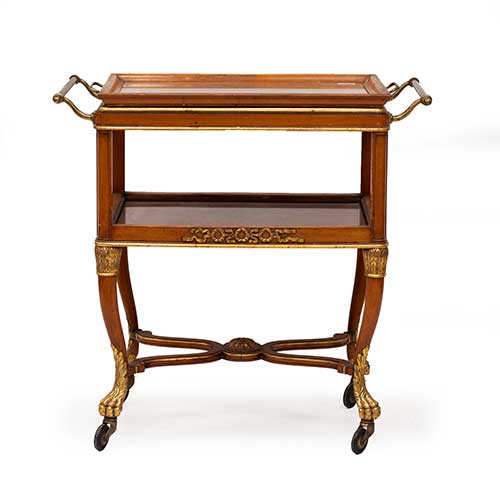 Sub.:34 - Lote: 204 -  Camarera en madera dorada y tallada con asas en lat�n