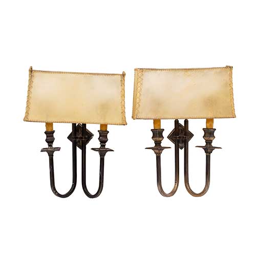 Sub.:34 - Lote: 199 -  Pareja de apliques en metal patinado