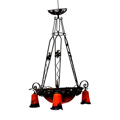 Sub.:35 - Lote: 329 -  L�mpara estilo Art Deco realizada en hierro forjado y p�te de verre color naranja