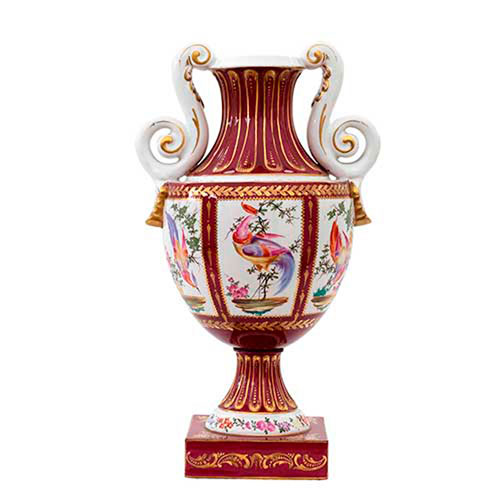 Sub.:35 - Lote: 145 -  Jarrn en porcelana pintada con escenas de aves. Aos 50.