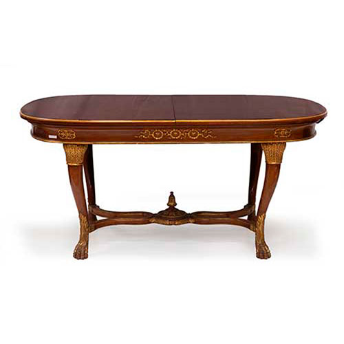 Sub.:35 - Lote: 279 -  Mesa de comedor extensible en madera de nogal y dorada con patas de garra