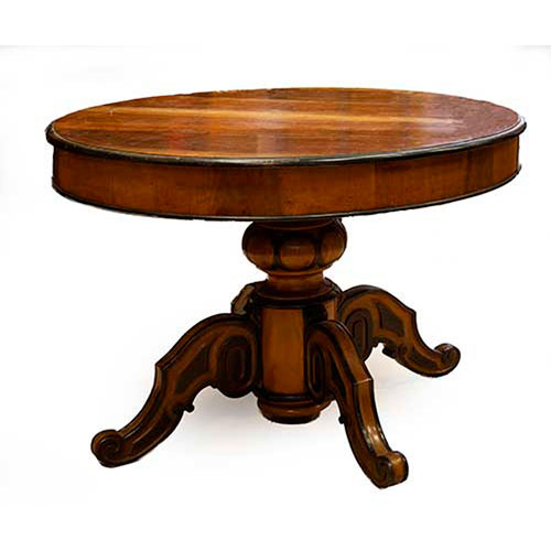 Sub.:35 - Lote: 247 -  Mesa de comedor isabelina en madera de nogal con alargue