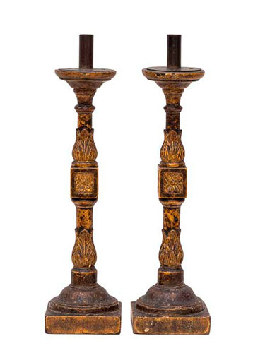 Sub.:35 - Lote: 245 -  Pareja de hacheros Carlos IV en madera torneada y tallada con su policrom�a y dorado original.