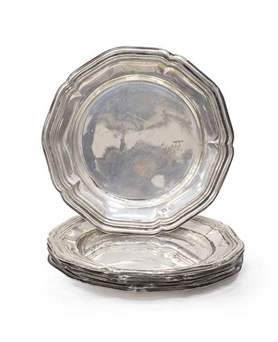 Sub.:35 - Lote: 209 -  Seis platillos de pan cuatro en alpaca y dos plata