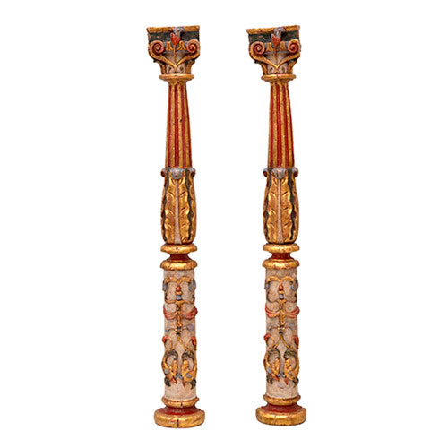 Sub.:35 - Lote: 296 -  Pareja de pilastras en madera tallada, policromada y dorada, replicas artesanales del siglo XVI.
