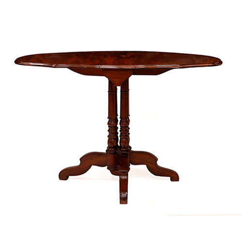 Sub.:35 - Lote: 222 -  Mesa de alas en caoba con patas torneadas plegables siglo XIX