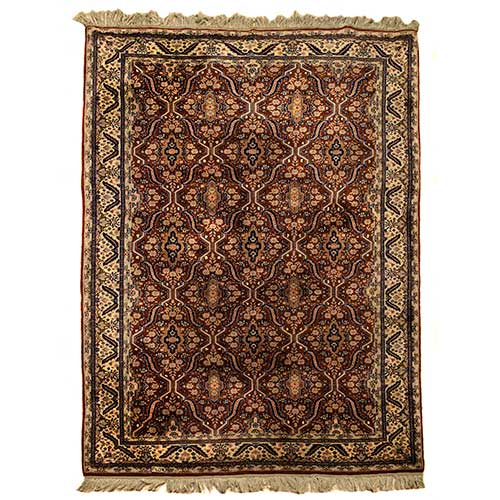 Sub.:36 - Lote: 235 -  Alfombra tipo persa en tonalidades marrones.