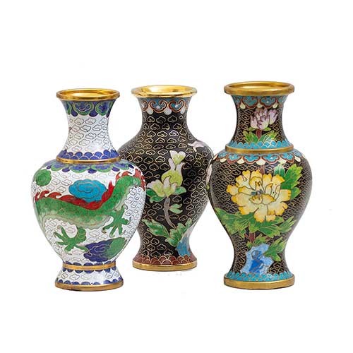 Sub.:36 - Lote: 172 -  Tres jarrones en claisonn�.