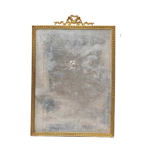 Sub.:36 - Lote: 133 -  Marco para foto en bronce estilo Lu�s XVI