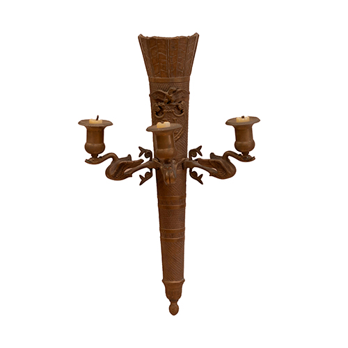 Sub.:37 - Lote: 170 -  Pareja de apliques de pared en lat�n con tres luces. Estilo Napole�n.